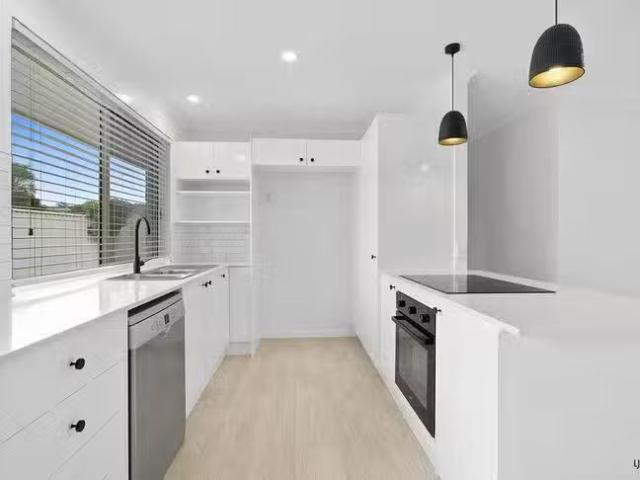 Charming 3 BR 1/29 Covent Gardens Way, Banora Point, NSW 2486