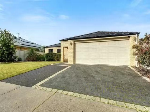 Rental! 3 BR 12 Amstel Corner, Madeley, WA 6065
