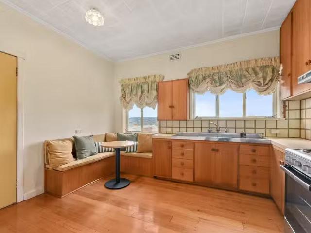 Cozy 3 BR 12 Crestview Court, NEWNHAM, TAS 7248 House for Rent