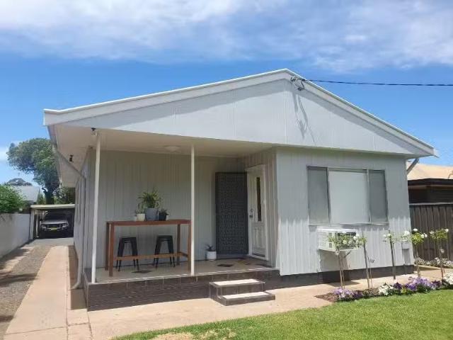 Charming 3 BR 132 Fitzroy Street, DUBBO House for rent Listed.