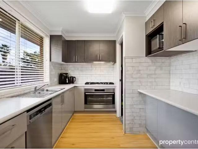 Just in! 3 BR 13 Chausson Place, CRANEBROOK House for rent Li.