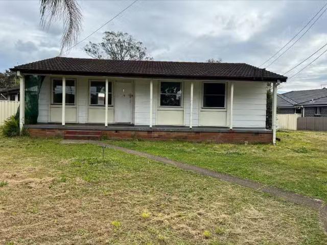 Cheap 3 BR 1 Mercator Crescent, WILLMOT House for rent Listed.