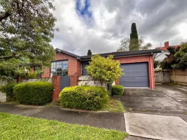 Just in! 3 BR 1A Acacia Street, Camberwell VIC 3124 House Fo.