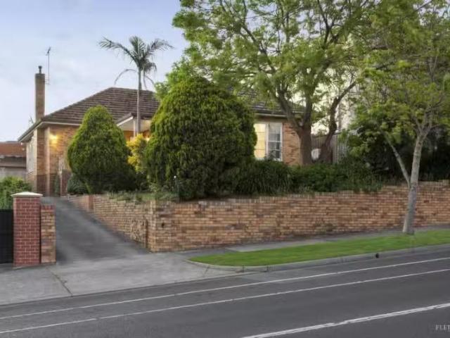 Nice 3 BR 257 Balwyn Road, Balwyn North VIC 3104 House Sold