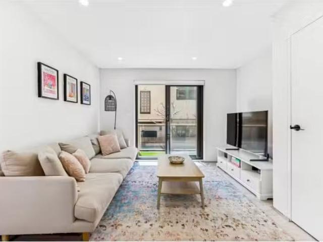 Charming 3 BR 2/5 Jaques Avenue, Bondi Beach Apartment for ren.