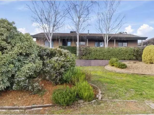 Just in! 3 BR 25 Tytherleigh Street, Wanniassa House for rent.
