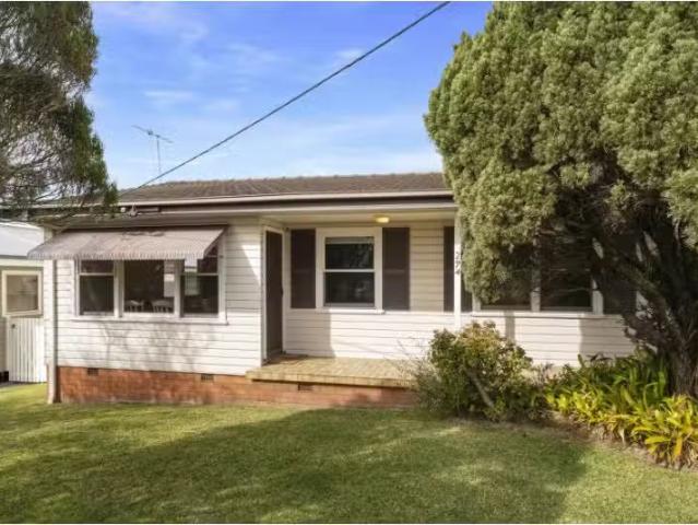 Charming 3 BR 274 Grandview Road, RANKIN PARK House for rent.
