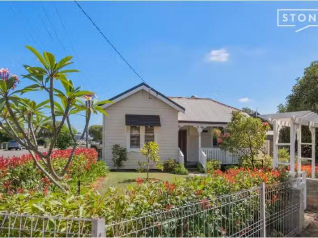 Charming 3 BR 28 Edith Street, Cessnock House for rent Listed.