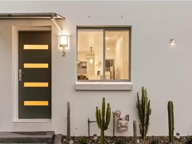 Unique 3 BR 2/97 Toowoon Bay Road, Toowoon Bay Townhouse for r.