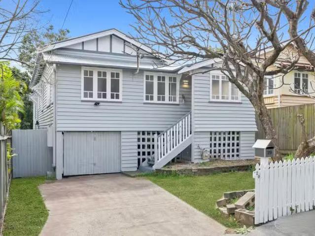 Cheap 3 BR 29 Franklin Street, ANNERLEY, QLD 4103 House for.