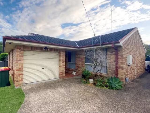 Just in! 3 BR 29 Government Rd, SHOAL BAY Townhouse for rent.
