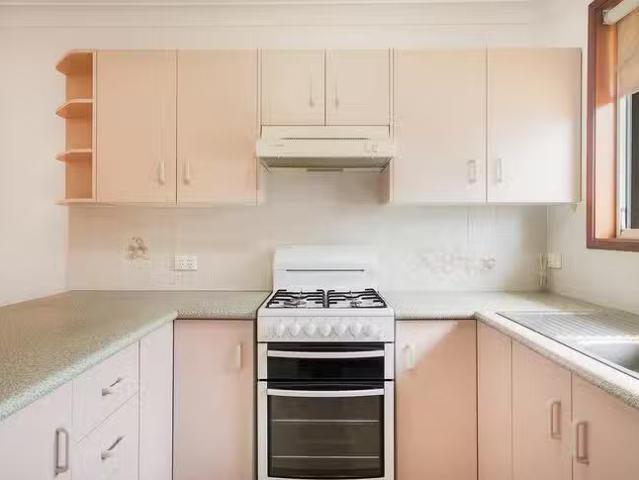 Cozy 3 BR 208 Maryland Drive, Maryland, NSW 2287