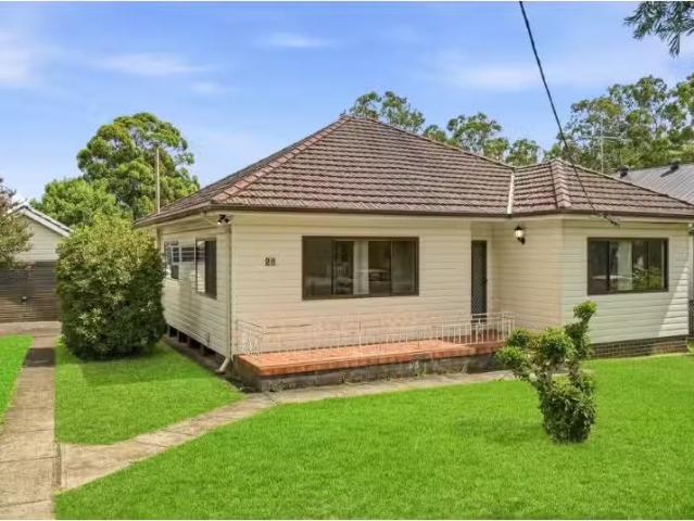 Deal! 3 BR 20 Ballandella Road, Toongabbie House for rent Lis.