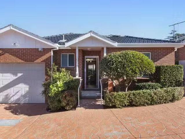 Charming 3 BR 2/14 16 New Illawarra Road, Bexley North, NSW 2207
