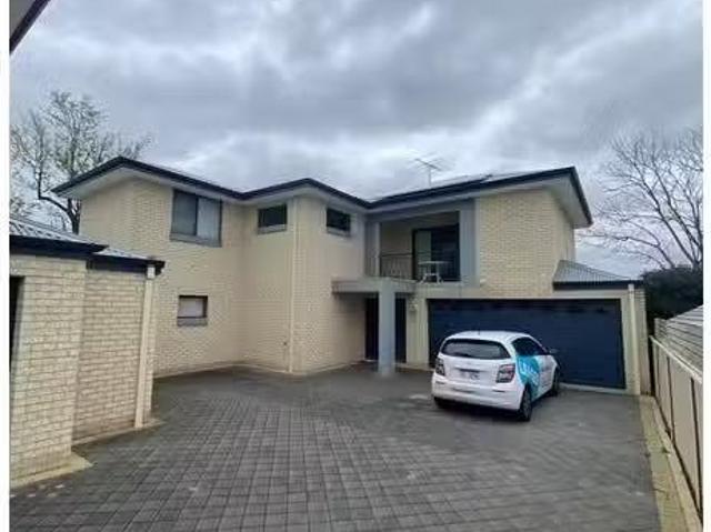Unique 3 BR 2/199 Spencer Street, SOUTH BUNBURY, WA 6230 Tow.