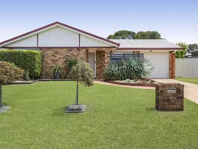 Cozy 3 BR 21 Halsworth Street, Cranley, QLD 4350