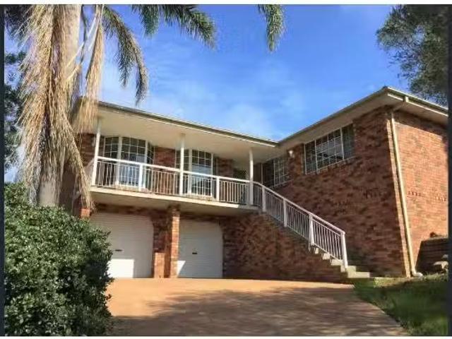 Just in! 3 BR 23 Graphite Place, Eagle Vale House for rent Li.
