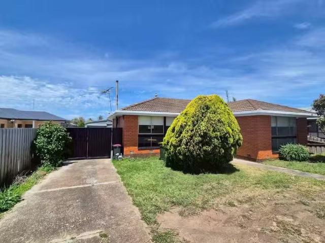 Rental! 3 BR 340 Anakie Road, Norlane, VIC 3214 House for Rent