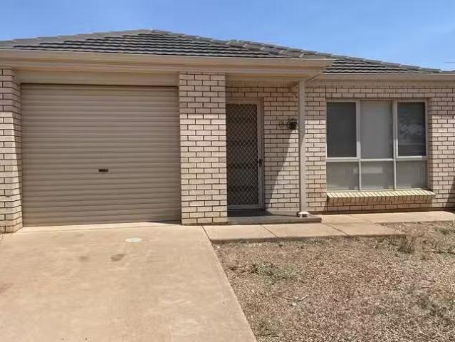 Rental! 3 BR 35 Phillips Street, Whyalla Stuart, SA 5608