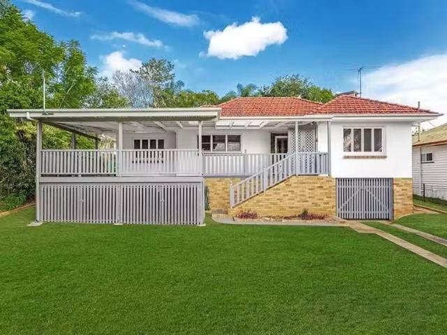 Deal! 3 BR 38 Hay Street, MITCHELTON, QLD 4053 House for Rent