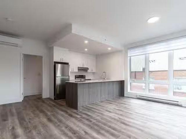 New 3 BR 309 2805 Ch. Bates, Montréal Côte Des Neiges/Notre D.