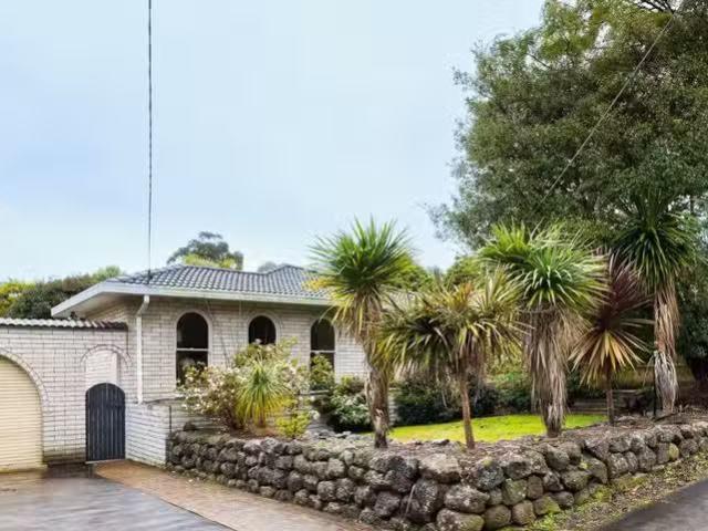 Cozy 3 BR 30 Blaxland Avenue, Frankston South, VIC 3199 Hous.