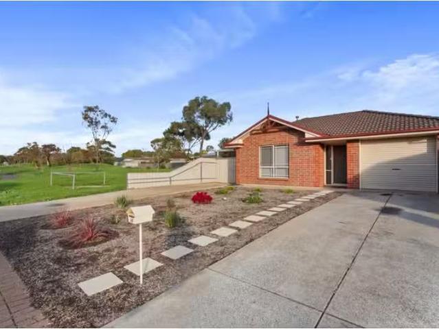 Unique 3 BR 30 Callander Av, Old Reynella House for rent List.