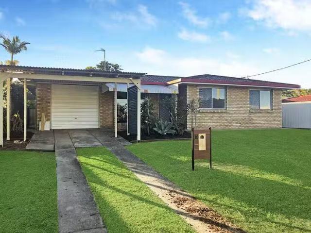 Rental! 3 BR 30 fishowrin Street, Battery Hill, QLD 4551