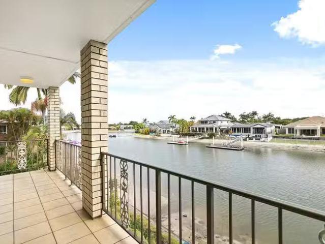 Charming 3 BR 3/12 Yallanga Place, Mooloolaba, QLD 4557