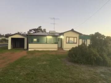 Nice 3 BR 31 Hillman Street, DARKAN, WA 6392 House for Rent