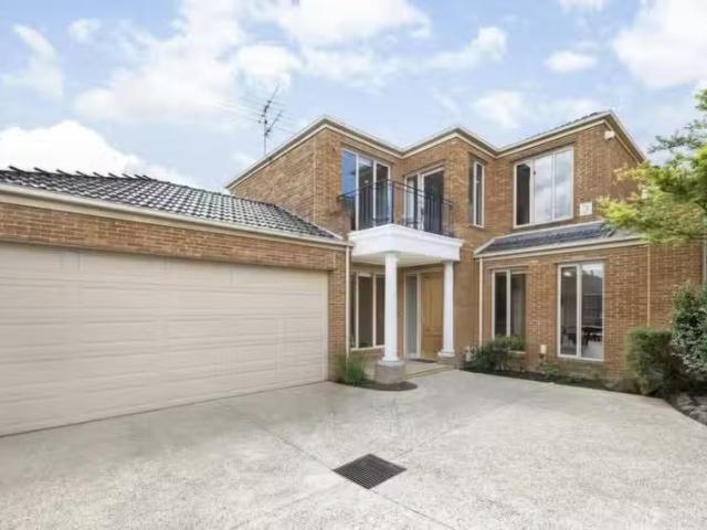 Nice 3 BR 3/21 Sutton Street, Balwyn North VIC 3104 Townhous.