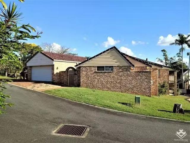 Charming 3 BR 32 Pinewood Court, Algester, QLD 4115