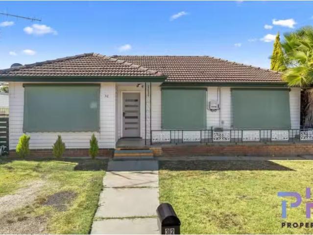 Deal! 3 BR 32 Wesley Street, Kangaroo Flat House for rent Lis.