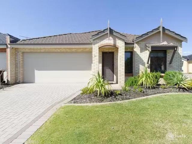 Charming 3 BR 33 Mosedale Loop, Waikiki, WA 6169