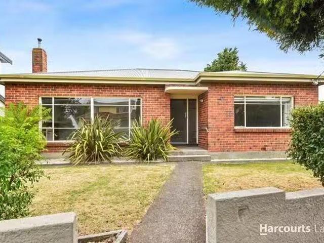 Unique 3 BR 33 Hiawatha Street, Norwood, TAS 7250