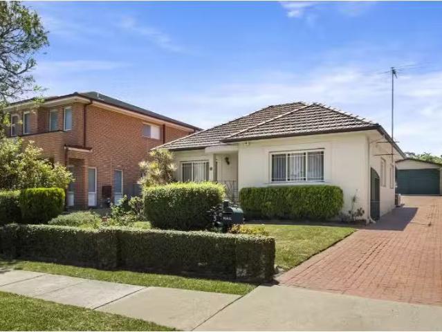 For Rent! 3 BR 3 Murray Street, GREENACRE House for rent List.