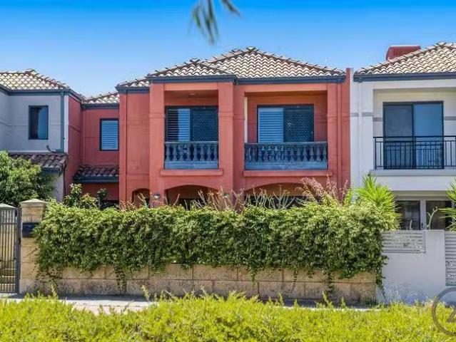 Just in! 3 BR 44 Westview Parade, Wannanup, WA 6210