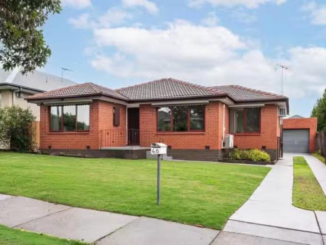 Cozy 3 BR 46 Gleeson Drive, Bundoora VIC 3083 House Auction
