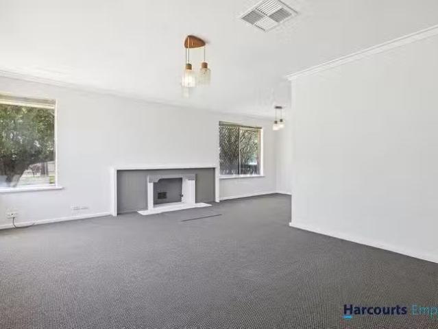 Nice 3 BR 479 Karrinyup Road, Innaloo, WA 6018
