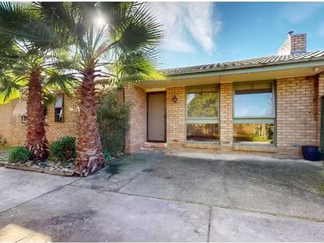 New 3 BR 407 Dale St, Lavington House for rent Listed by Jo M.