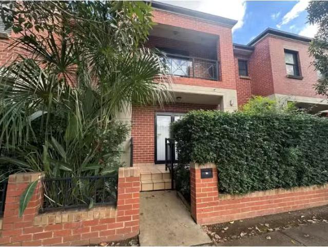 Cheap 3 BR 4/11 Brickfield Street, North Parramatta Townhouse.