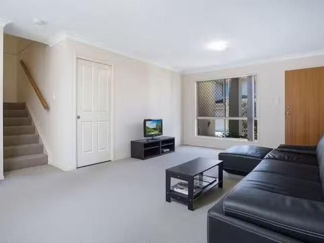 Just in! 3 BR 41/28 Coora Street, Wishart, QLD 4122