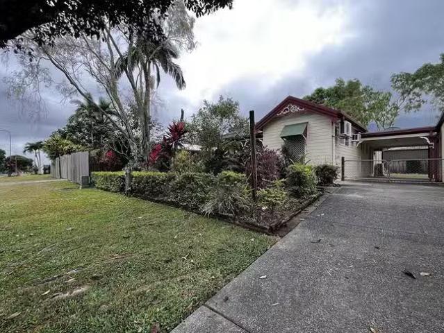 Just in! 3 BR 41 Boyce Street, Bentley Park, QLD 4869