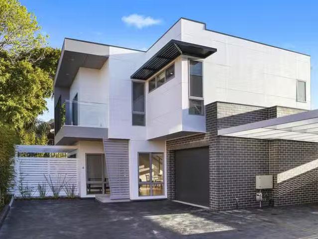 Unique 3 BR 4/210 Terrigal Drive, Terrigal, NSW 2260