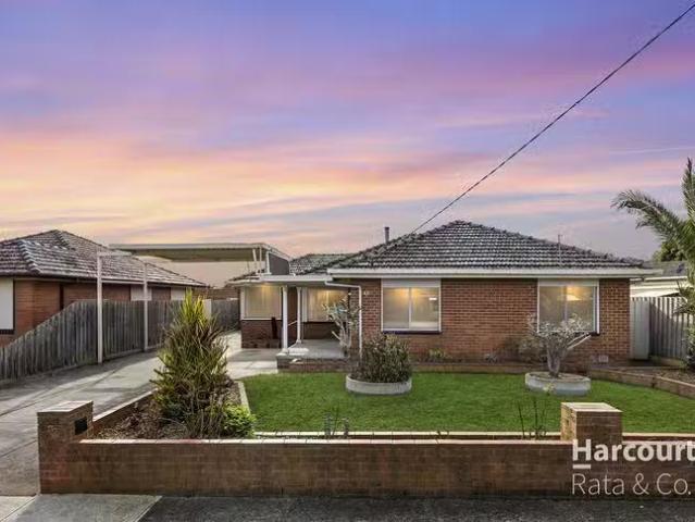Charming 3 BR 42 Kiama Drive, Lalor, VIC 3075