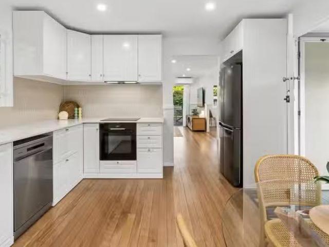 Just in! 3 BR 4 Burbank Street, STAFFORD HEIGHTS, QLD 4053 H.