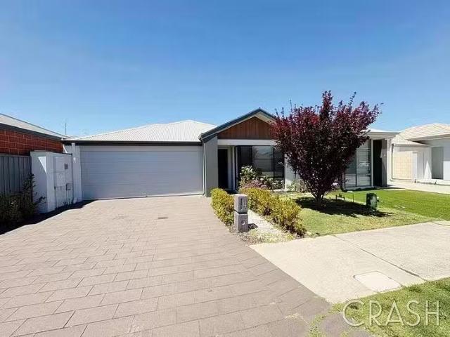 Cozy 3 BR 4 Impressa View, Piara Waters, WA 6112