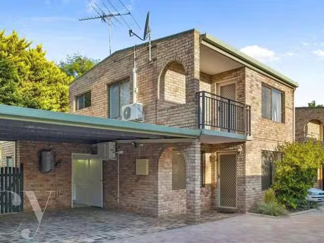 Cozy 3 BR 5/55 Wray Avenue, Fremantle, WA 6160