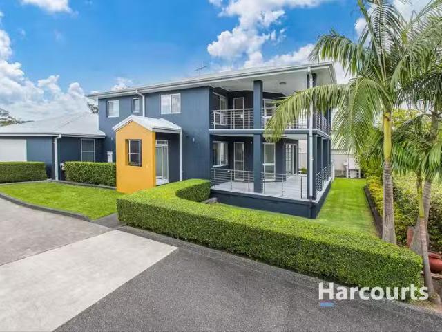 Deal! 3 BR 556A The Esplanade, Warners Bay, NSW 2282 House f.