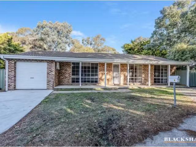 Just in! 3 BR 5/83 Ratcliffe Crescent, Florey Townhouse for re.